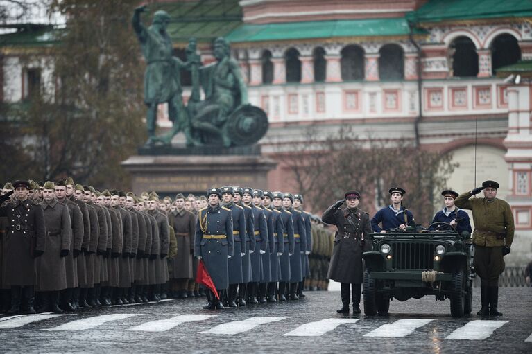 Торжественный марш, посвященный параду 1941 года