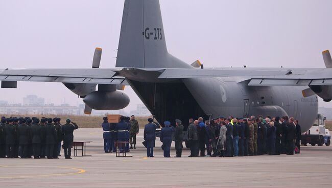 Церемония прощания с жертвами крушения малайзийского Boeing в Харькове