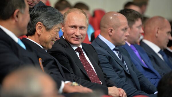 Владимир Путин посетил показательные выступления по японским единоборствам
