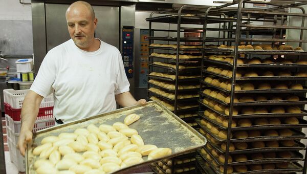 Производство хлеба в регионе Венето, Италия. Архивное фото