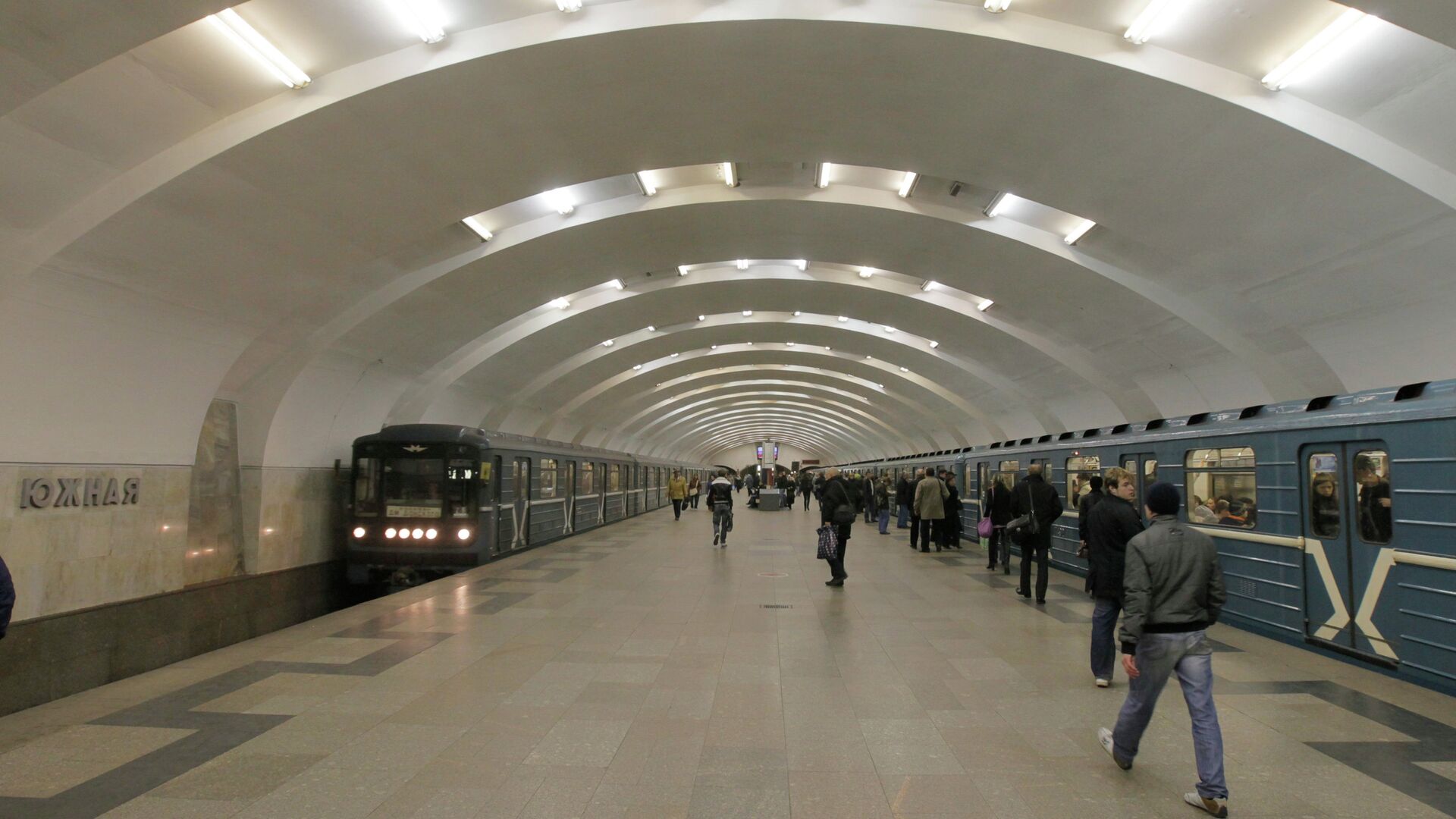 Станция метро Южная в Москве - РИА Новости, 1920, 21.10.2023