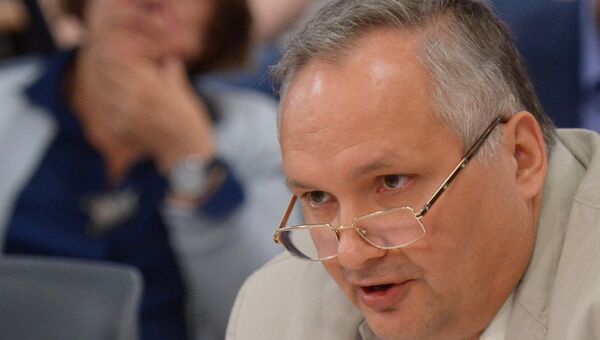 Заместитель декана факультета мировой экономики и мировой политики НИУ ВШЭ Андрей Суздальцев Заместитель декана факультета мировой экономики и мировой политики НИУ ВШЭ Андрей Суздальцев