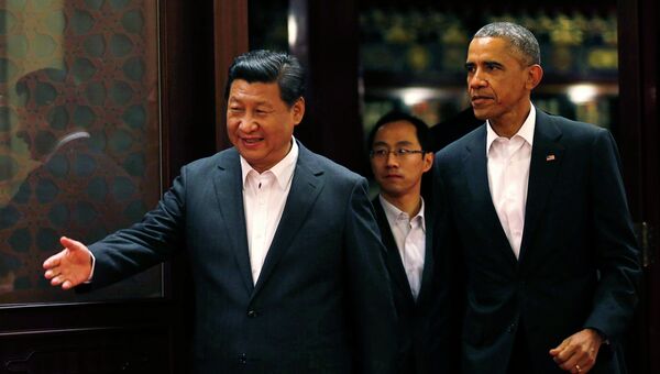 Глава КНР Си Цзиньпин и президент США Барак Обама на саммите АТЭС в Пекине