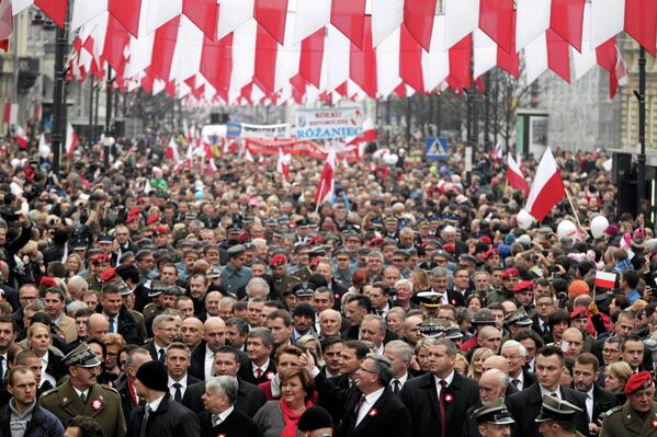 Президент Польши Бронислав Коморовский с женой на праздновании Дня независимости Польши в Варшаве