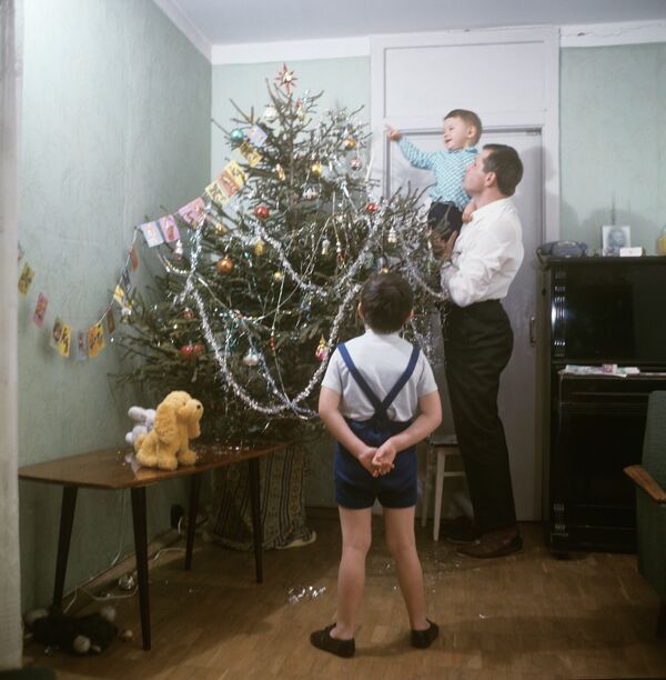 Новый год в советской семье