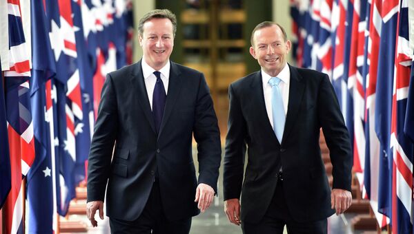 Премьер-министр Великобритании Дэвид Кэмерон с премьер-министром Австралии Тони Эбботт в Канберре