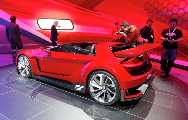 Концепт-кар Volkswagen GTI Roadster на автосалоне в Лос-Анджелесе