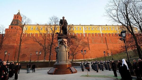 Президент Путин и патриарх Кирилл открывают памятник Александру I