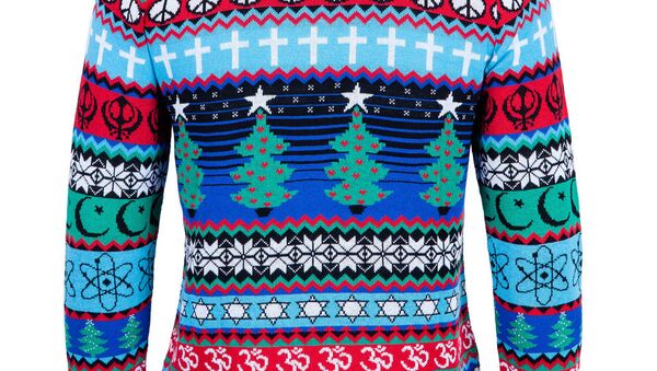 Мультирелигиозный свитер, выпущенный к Рождеству в Великобритании