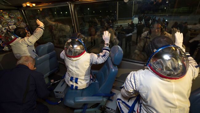 Члены основного экипажа 42/43-й длительной экспедиции на Международную космическую станцию
