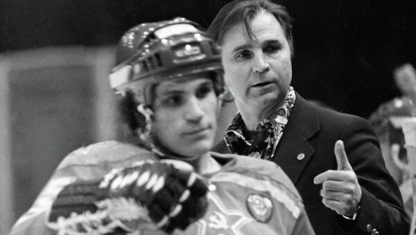 Легендарный тренер по хоккею Виктор Васильевич Тихонов. Архивное фото