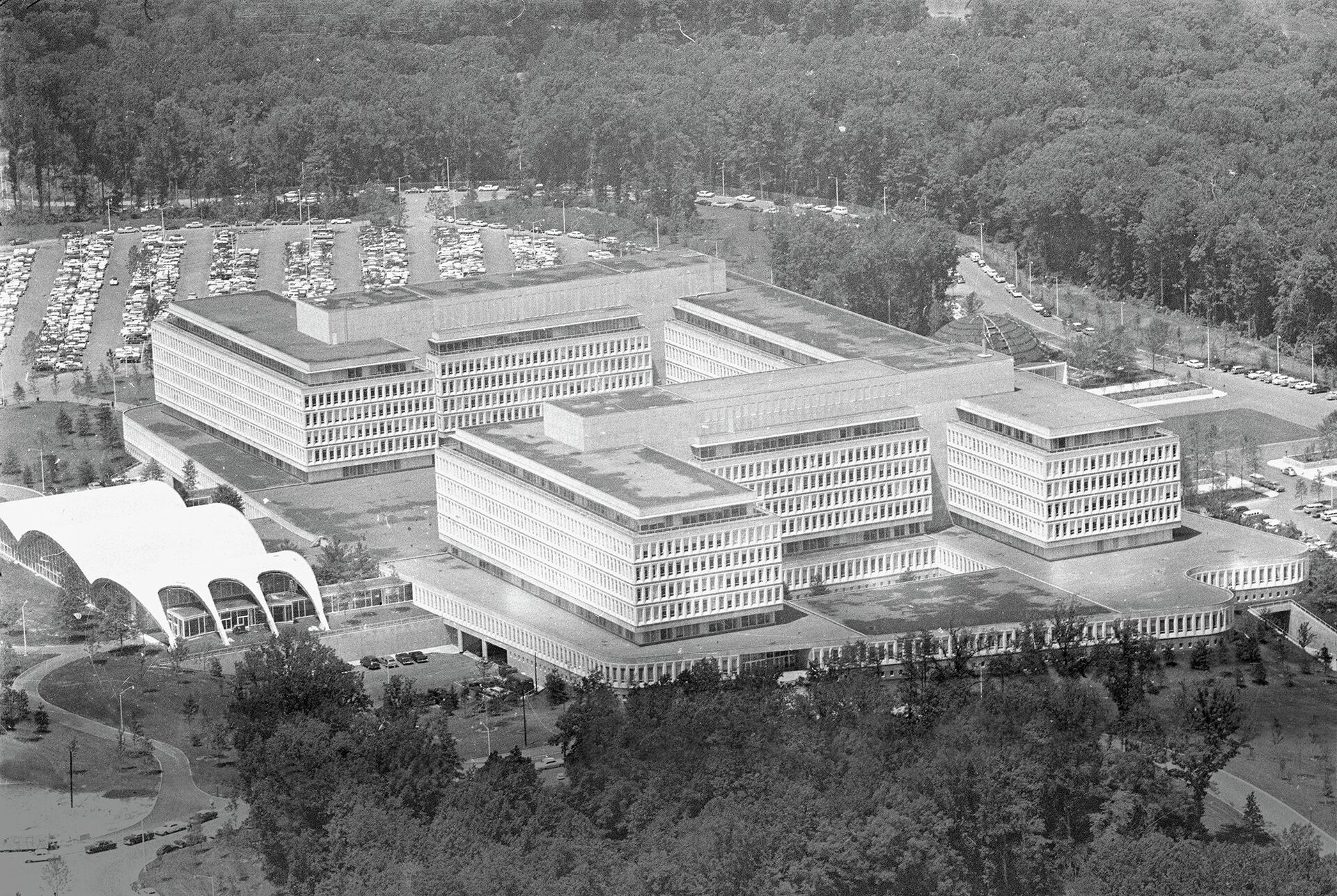 Вид на штаб-квартиру ЦРУ, США. 1962 год - РИА Новости, 1920, 11.06.2021