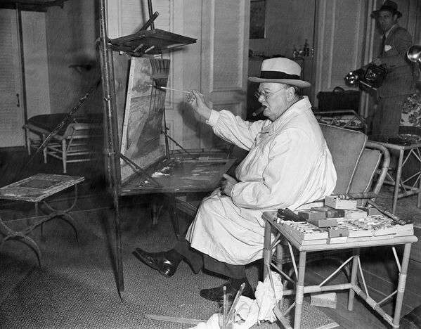 Уинстон Черчилль за занятием живописью