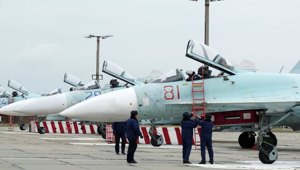 Самолеты Су-27 СМ, прибывшие в расположение 62-го истребительного авиаполка 27-й смешанной авиадивизии ВВС России, базирующийся на аэродроме Бельбек под Севастополем