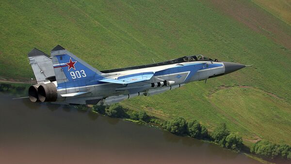 Двухместный сверхзвуковой истребитель МиГ-31Э
