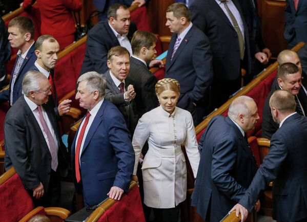 Новоизбранный депутат, Юлия Тимошенко на первой сессии нового парламента Украины