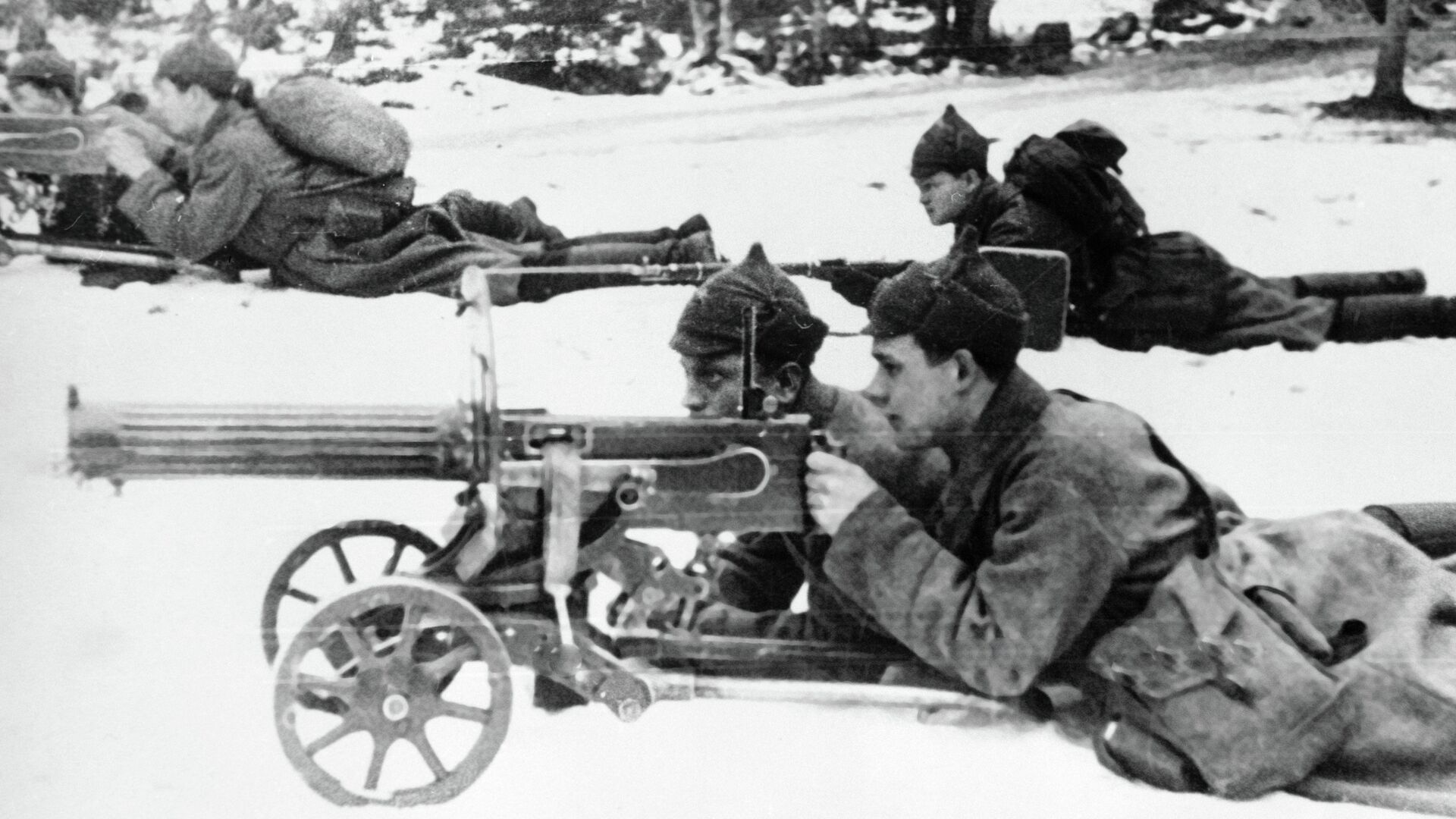 Пулемётчики на огневой позиции - РИА Новости, 1920, 13.03.2020