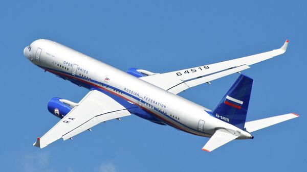 Самолет Ту-214. Архивное фото