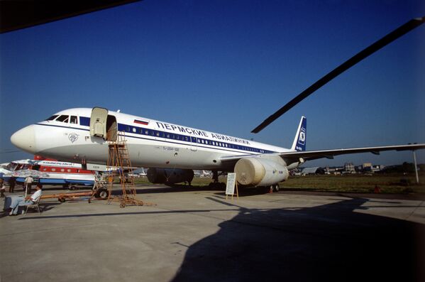 Среднемагистральный самолет ТУ-204-100