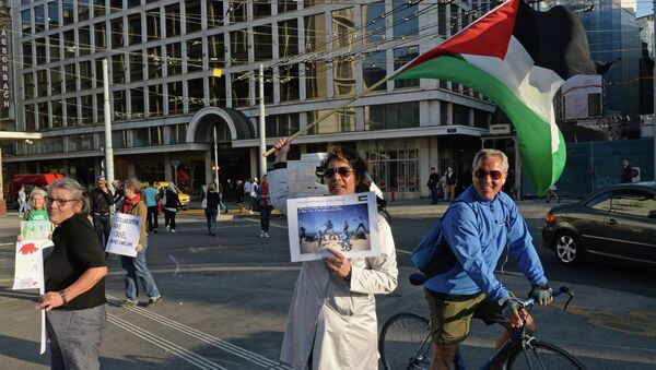 Акция в защиту детей Палестины на площади Бель-Эр в Женеве