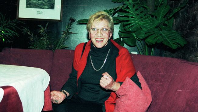 Алиса Фрейндлих в грузинском ресторане Мимино в Санкт-Петербурге Алиса Фрейндлих в грузинском ресторане Мимино в Санкт-Петербурге