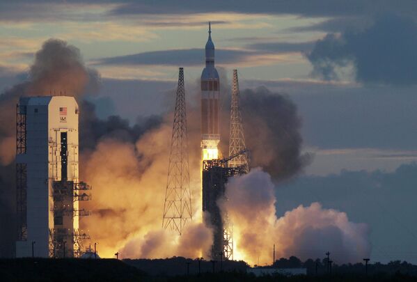 Запуск космического корабля Orion