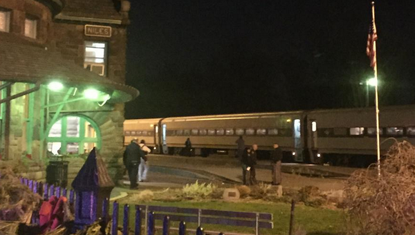 Ситуация на месте нападения неизвестного на пассажиров поезда в США