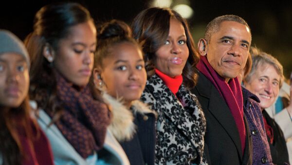 Барак и Мишель Обама с дочерьми. Архивное фото