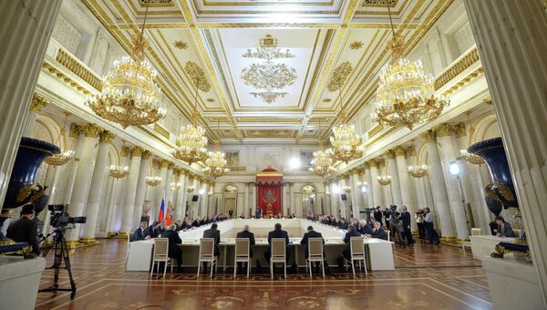 Президент России Владимир Путин проводит заседание Совета при президенте РФ по науке и образованию в Георгиевском зале Государственного Эрмитажа