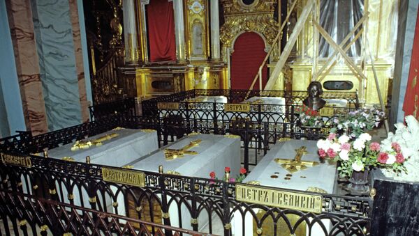 Гробницы членов династии Романовых - Елизаветы I, Екатерины I, Петра I