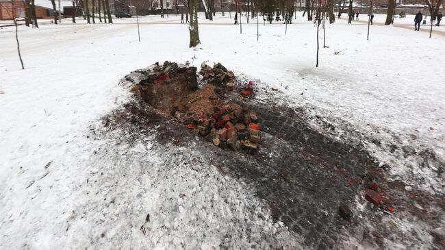 Последствия взрыва в Молодежном парке в Харькове