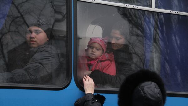 Доктор Лиза привезла на лечение в Москву девять детей из Донецка