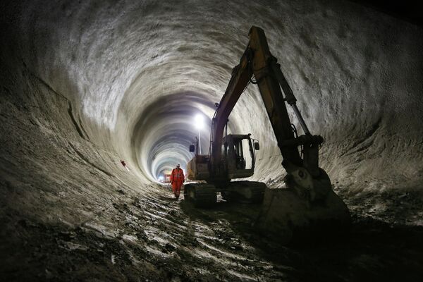 Строительство железнодорожного туннеля в Лондоне