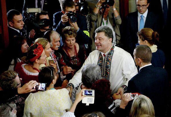 Президент Украины Петр Порошенко во время визита в епархию св. Петра и Павла в Мельбурне