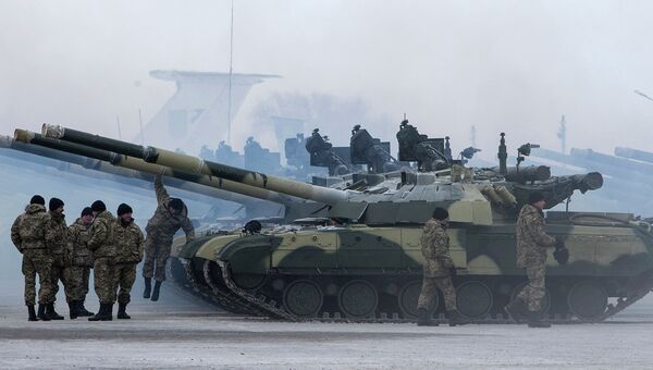 Украинские солдаты на военной базе