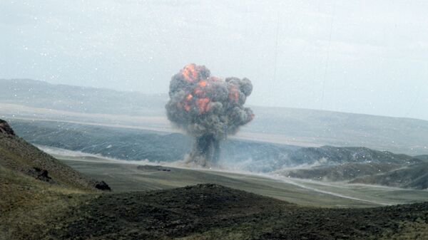 Уничтожение ракет средней и меньшей дальности по договору между СССР и США. Архивное фото