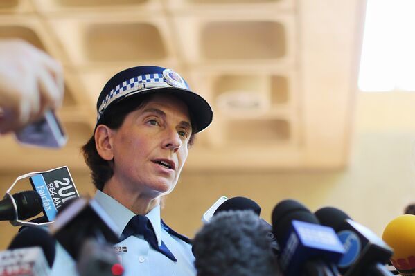 Пресс-конференция представителя полиции в связи с захватом заложников в одном из кафе в Сиднее