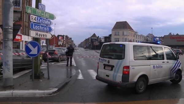Полиция оцепила район бельгийского Гента, где неизвестные взяли заложников