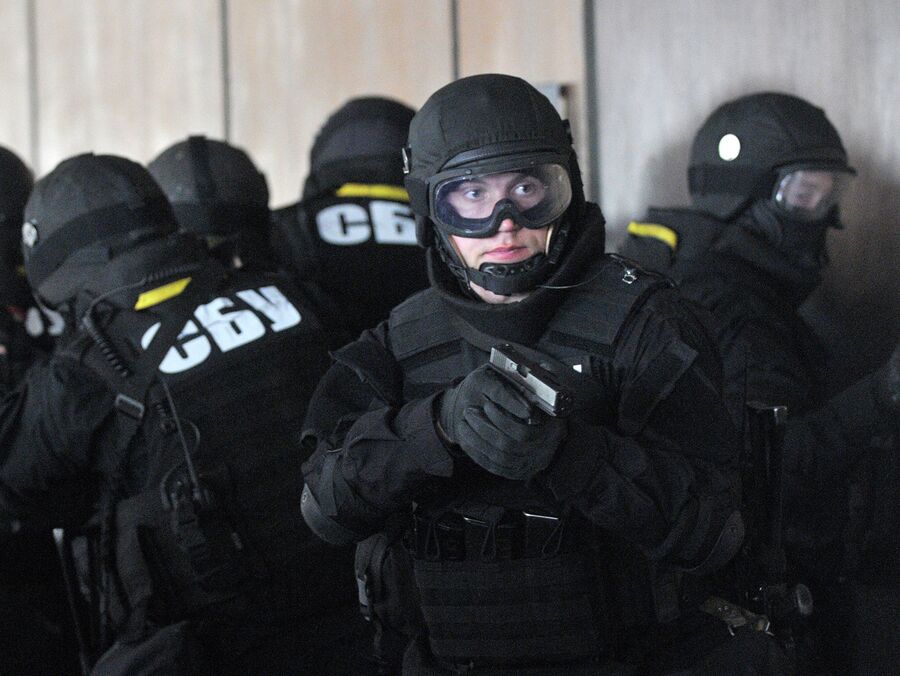 Вооруженные агенты украинской Службы национальной безопасности (СБУ). Архивное фото