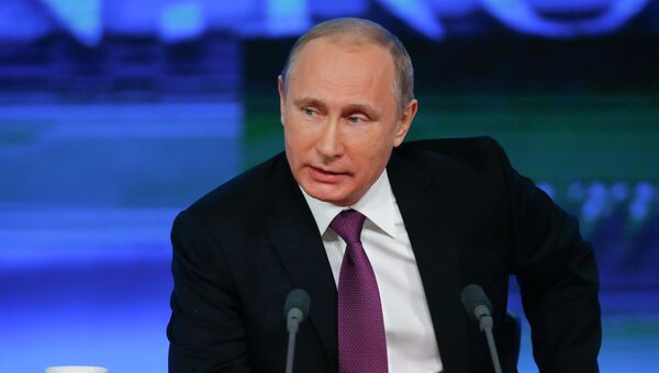 Президент России Владимир Путин на десятой большой ежегодной пресс-конференции