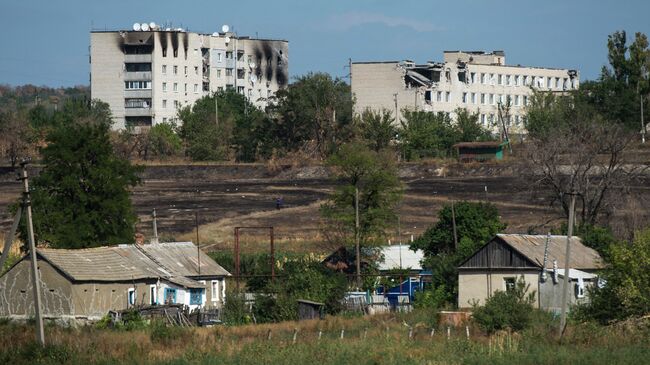 Жилые дома в Луганской области, поврежденные обстрелом и пожаром. Архивное фото