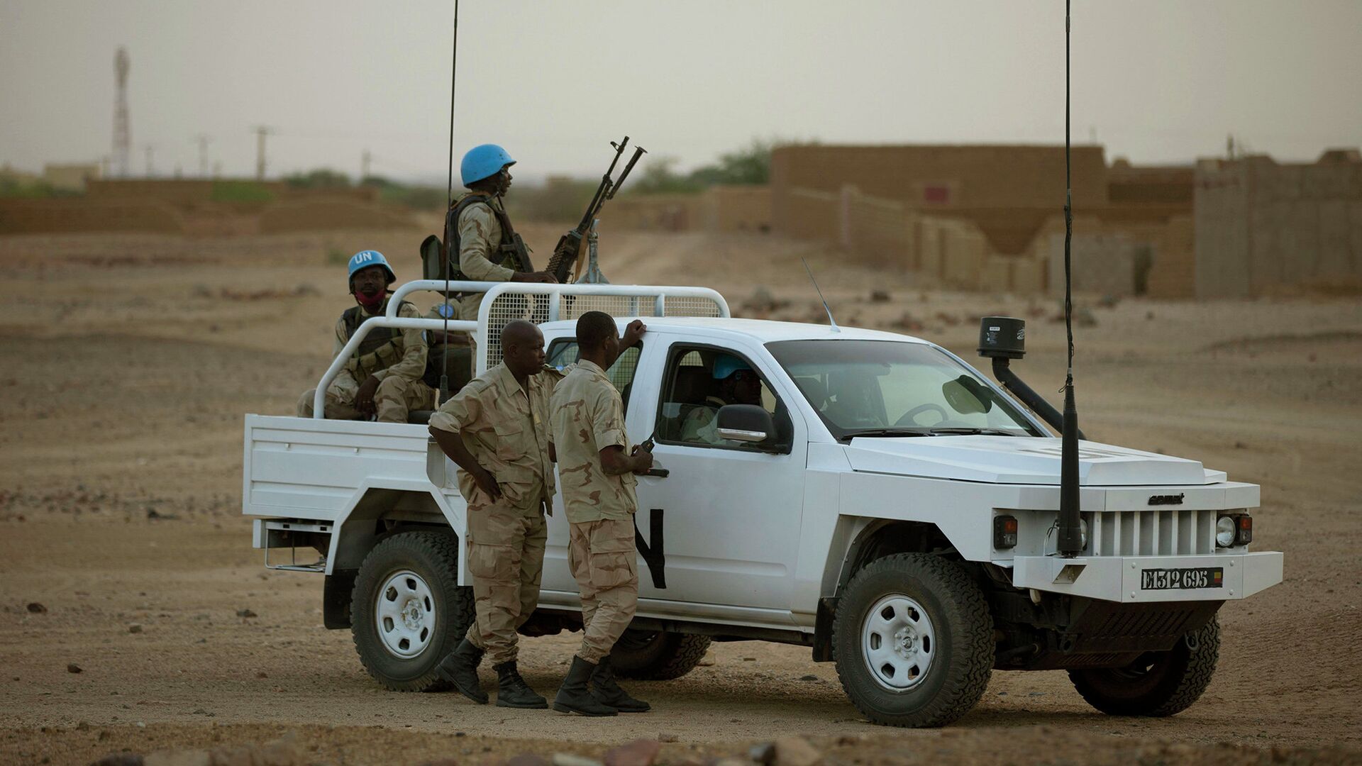 Автомобиль миротворцев ООН в городе Кидаль, Мали. Архивное фото - РИА Новости, 1920, 05.12.2021