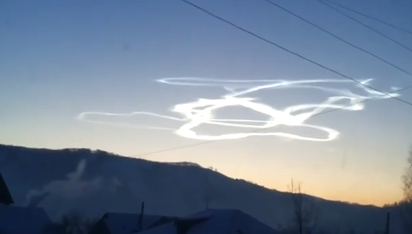 Загадочное облако в небе над Алтаем