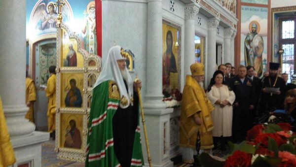 Патриарх Московский и всея Руси Кирилл освещает храм при штабе ВДВ