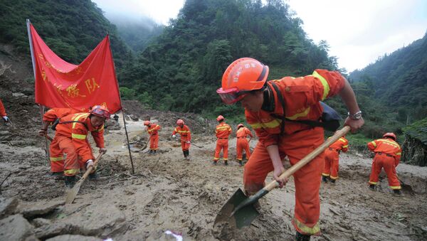 Работа спасателей в Китае. Архивное фото.