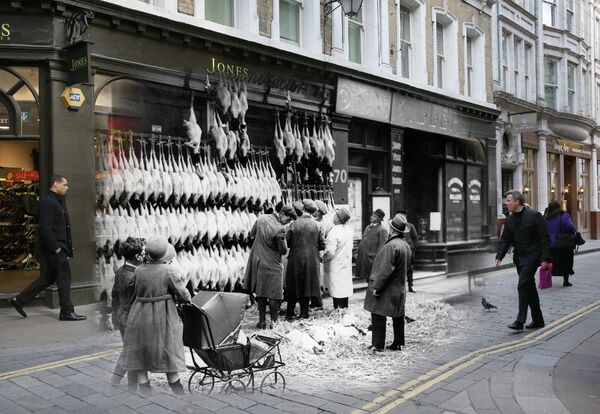 Коллаж из фотографий рождественского Лондона 1923 и 2014 годов. Уотлинг-стрит