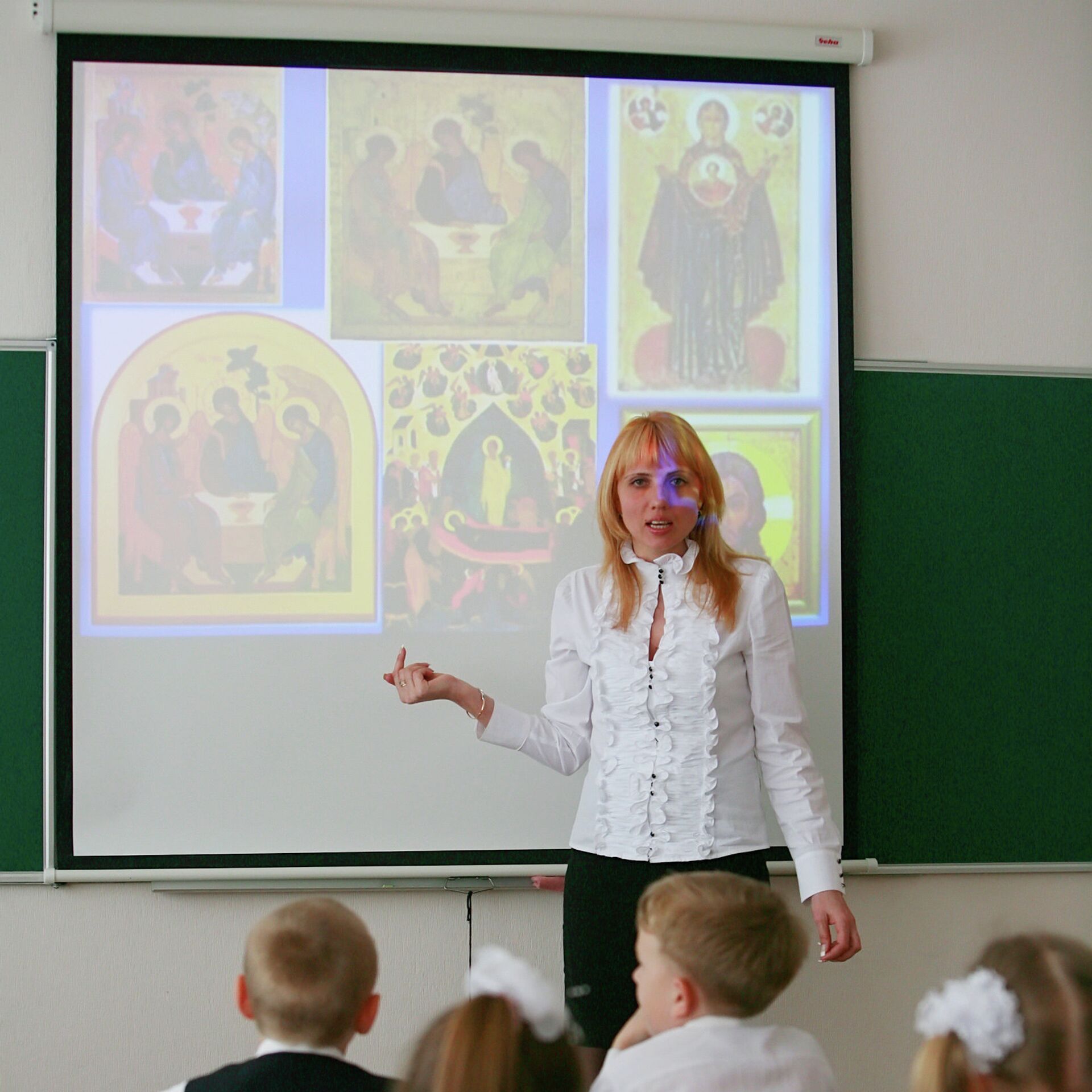 Православная школа уроки. Уроки Православия в школе. Учитель религии. Учителя преподают религию. Уроки религии в школах.