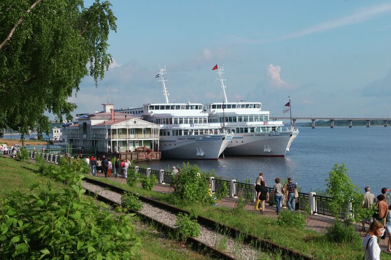 Набережная реки Волги Набережная реки Волги