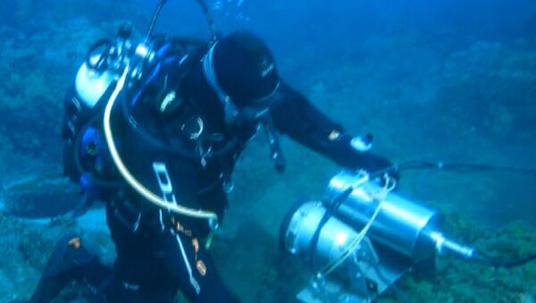 Аквалангисты установили на дно Байкала подводную видеокамеру
