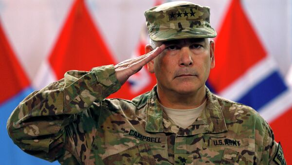 Командующий ISAF генерал Джон Кэмпбелл на официальной церемонии закрытия миссии НАТО в Афганистане. Кабул, 28 декабря 2014 года